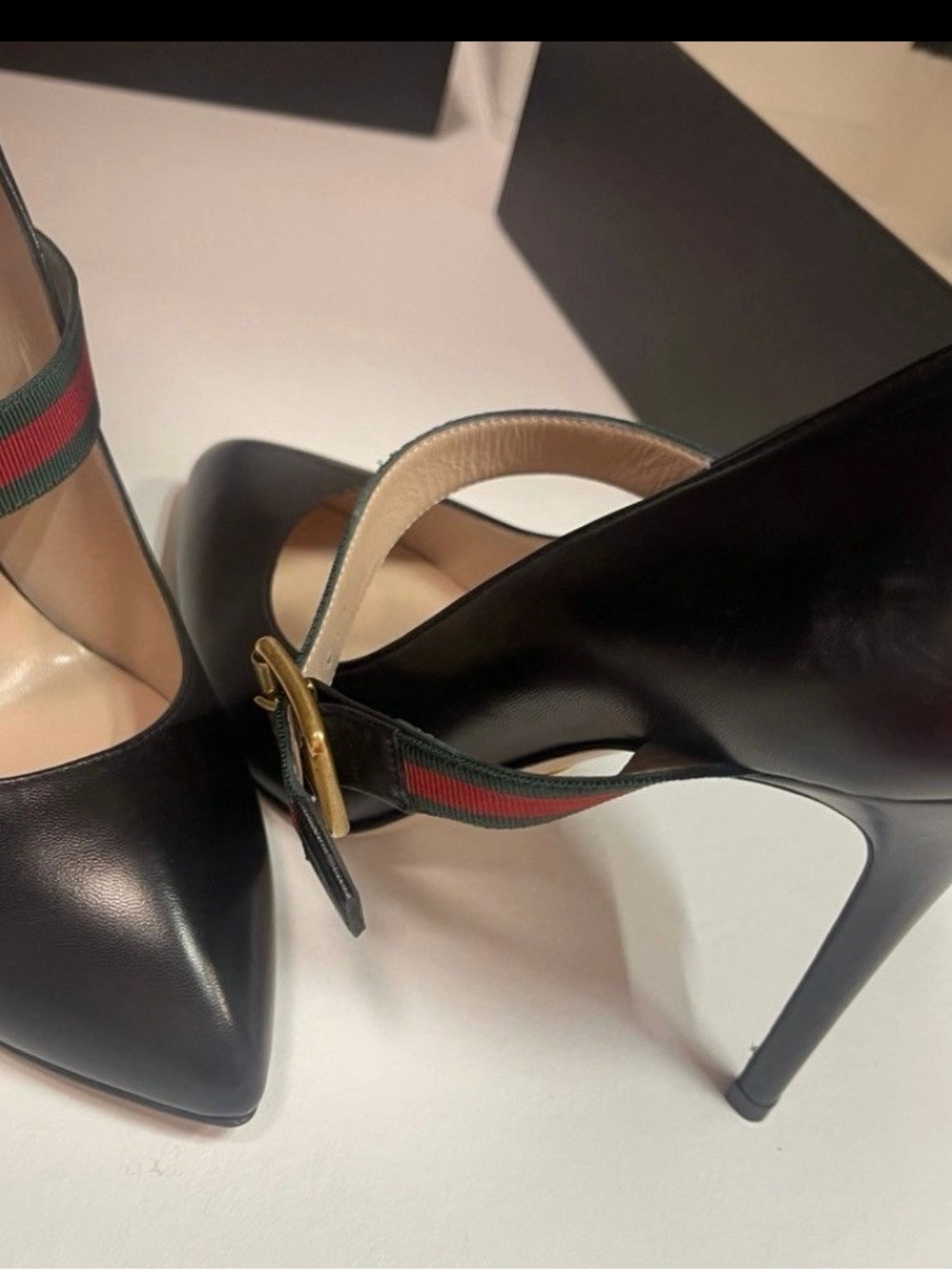 Gucci Black Leather Pointed-Toe High Heels with Signature Web Strap - Picture 9 of 12